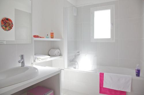 This photo about Residence Le Clos Saint Paul shared on HyHotel.com