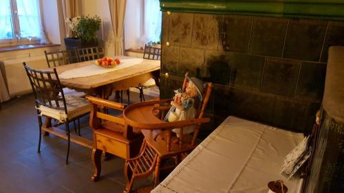 共用Lounge/電視區, Airport Zürich Elwiras B & B (Airport Zurich Elwiras B & B) in 比拉赫 共用Lounge/電視區, Airport Zürich Elwiras B & B (Airport Zurich Elwiras B & B) in 比拉赫