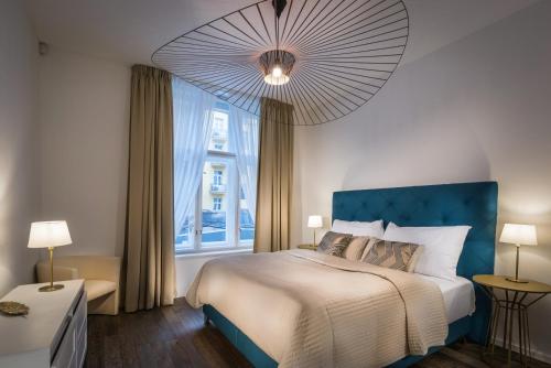 Hotel Luxury Modern Designed Oldtown Apartment
