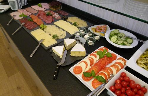 Makanan dan Minuman, City-Hotel Kurfurst Balduin in Koblenz Makanan dan Minuman, City-Hotel Kurfurst Balduin in Koblenz