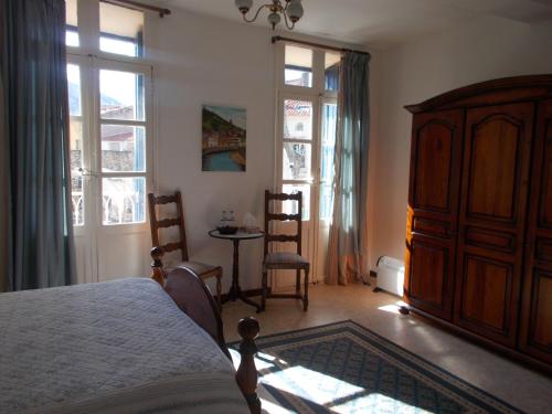 Fürdőszoba, Poppys Chambres d'Hotes in Ceret Fürdőszoba, Poppys Chambres d'Hotes in Ceret