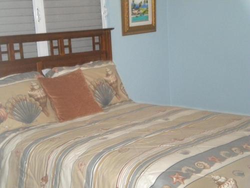 Isabela Beach Court 744 in Isabela Isabela Beach Court 744 in Isabela