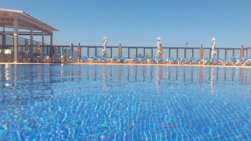 Piscina, Hotel Univers in Roses Piscina, Hotel Univers in Roses