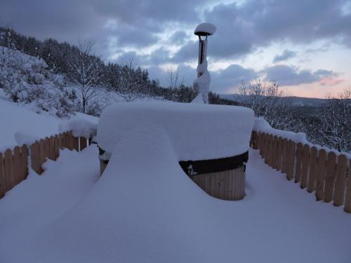 Uszoda, Gluhwurmchenhutte in Ratten Uszoda, Gluhwurmchenhutte in Ratten