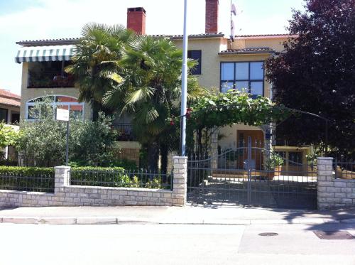 Apartments Boris Hotel