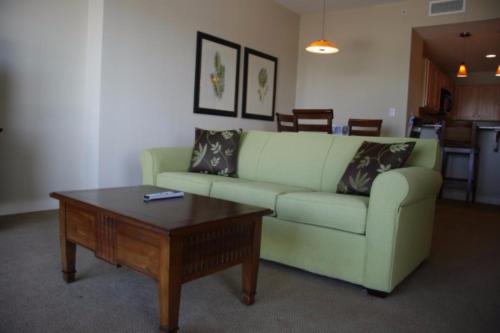 在meiguo.com看到的Origin Beach Resort by Emerald View Resorts的介绍图片