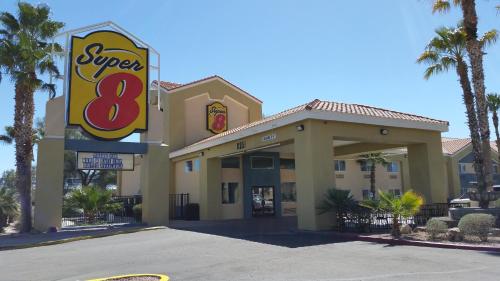 Exterior view, Super 8 By Wyndham Marana/Tucson Area in Marana (AZ) Exterior view, Super 8 By Wyndham Marana/Tucson Area in Marana (AZ)