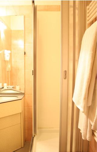Bathroom, hotel europa in Sesto San Giovanni Bathroom, hotel europa in Sesto San Giovanni
