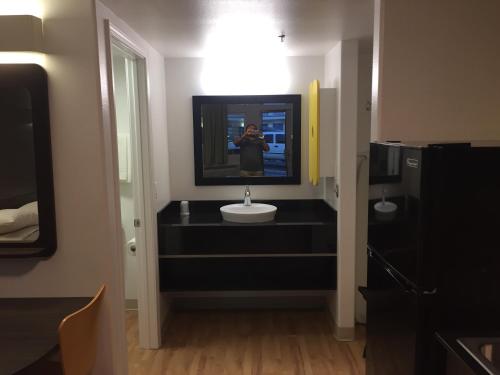 在meiguo.com看到的Studio 6 Victorville - Apple Valley的介绍图片