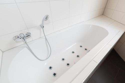 浴室, 薩爾嫩1號公寓 (Sarnen Apartment 1) in 薩爾嫩 浴室, 薩爾嫩1號公寓 (Sarnen Apartment 1) in 薩爾嫩