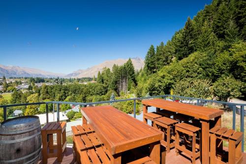 Balcony/terrace, Reavers Lodge in Queenstown Balcony/terrace, Reavers Lodge in Queenstown
