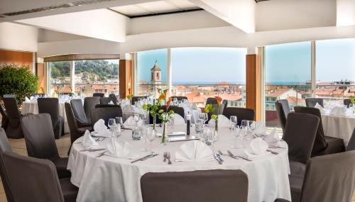 Restaurant, Hotel Aston La Scala near Musee de la Photographie Charles Nègre Restaurant, Hotel Aston La Scala near Musee de la Photographie Charles Nègre