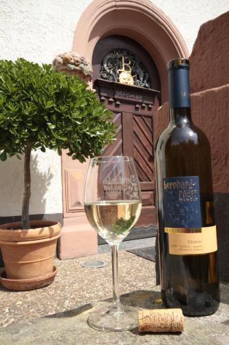 入口, Bio-Weingut, Gästehaus und Kräuterhof (Bio-Weingut, Gastehaus und Krauterhof) in 弗隆博爾恩 入口, Bio-Weingut, Gästehaus und Kräuterhof (Bio-Weingut, Gastehaus und Krauterhof) in 弗隆博爾恩