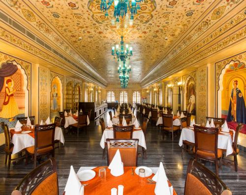 Restaurant, Umaid Haveli Hotel and Resorts in Jaipur Restaurant, Umaid Haveli Hotel and Resorts in Jaipur