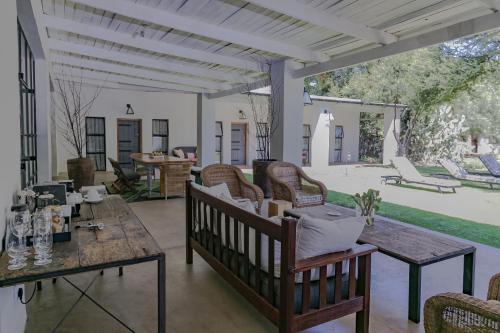 Balcony/terrace, The Whyte House in Graaff-Reinet Balcony/terrace, The Whyte House in Graaff-Reinet
