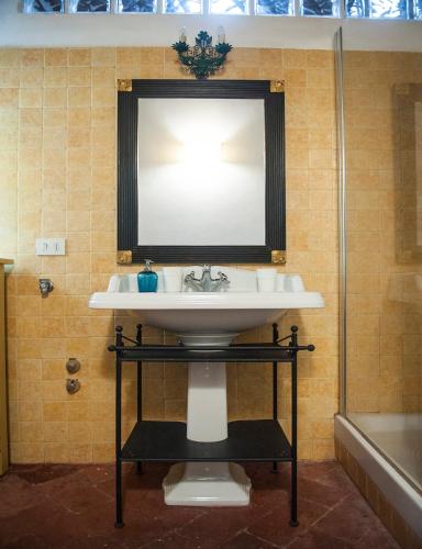 Bathroom, Florence Classic in Florence Bathroom, Florence Classic in Florence