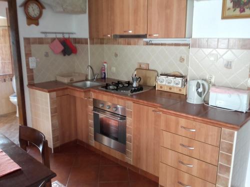 Dapur, Guest House Dragutinovic in Perast Dapur, Guest House Dragutinovic in Perast