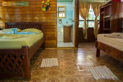 This photo about Poor Man's Paradise Lodge shared on HyHotel.com