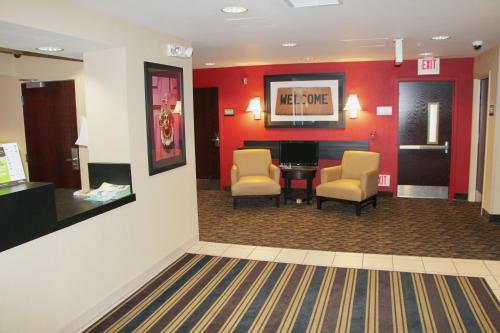 Előcsarnok, Extended Stay America Suites - Portland - Beaverton/Hillsboro - Eider Ct in Hillsboro (Oregon) Előcsarnok, Extended Stay America Suites - Portland - Beaverton/Hillsboro - Eider Ct in Hillsboro (Oregon)