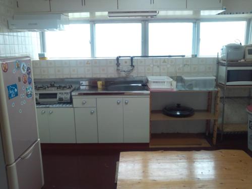 Kitchen, Shirahonoyado Aoiumi in Shiraho Beach Kitchen, Shirahonoyado Aoiumi in Shiraho Beach