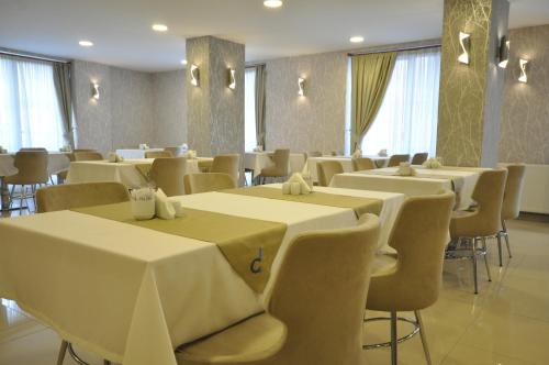 餐廳, 達博爾康福特酒店 (Double Comfort Hotel) in 阿亭達 餐廳, 達博爾康福特酒店 (Double Comfort Hotel) in 阿亭達