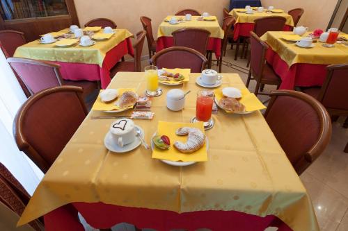 This photo about Hotel Oriente shared on HyHotel.com