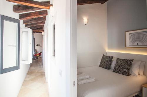 This photo about Minas Central Suites shared on HyHotel.com