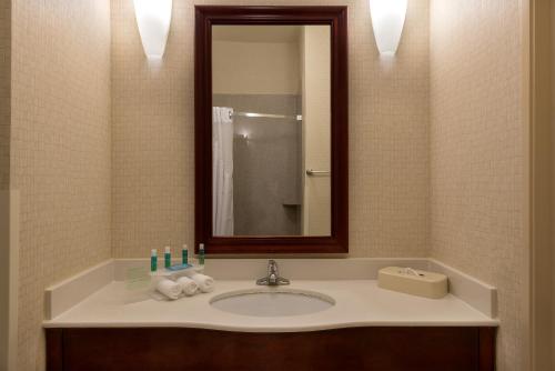Holiday Inn Express Hotel Suites Los Angeles Airport Hawthorne