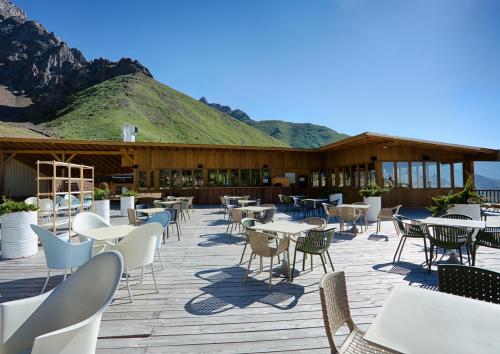 This photo about S.N.e.G shared on HyHotel.com