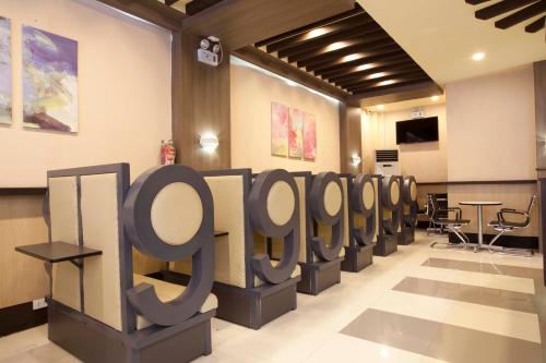 ล็อบบี้, โฮเทล 99 เกียโป มะนิลา (Hotel 99 Quiapo Manila) in กุยโป ล็อบบี้, โฮเทล 99 เกียโป มะนิลา (Hotel 99 Quiapo Manila) in กุยโป