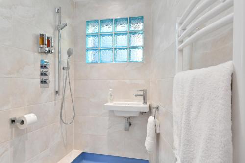 Heritage Bed & Breakfast in Chippenham Heritage Bed & Breakfast in Chippenham