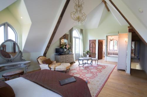The French Country House in Tauranga The French Country House in Tauranga
