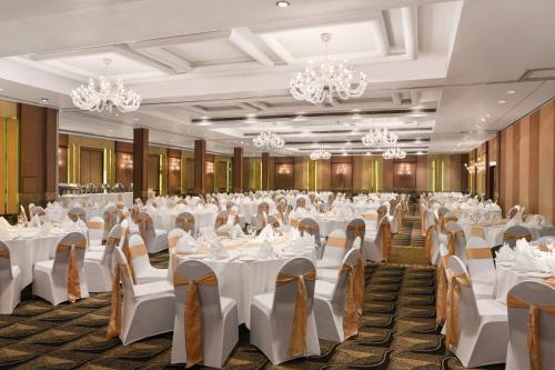 Business center, Ramada by Wyndham Colombo in Colombo Business center, Ramada by Wyndham Colombo in Colombo