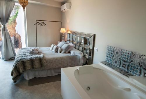 This photo about Les Suites shared on HyHotel.com