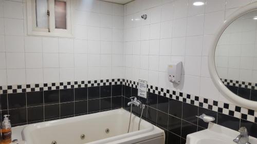 This photo about Hotel Rexvill shared on HyHotel.com