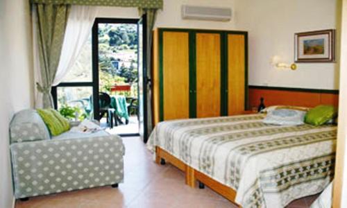 This photo about Hotel La Pergola shared on HyHotel.com