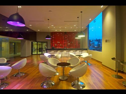 Bar/lounge, Keys Select by Lemon Tree Hotels, Visakhapatnam in Daba Gardens Bar/lounge, Keys Select by Lemon Tree Hotels, Visakhapatnam in Daba Gardens