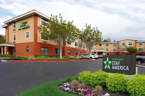 Extended Stay America Suites - Santa Barbara - Calle Real