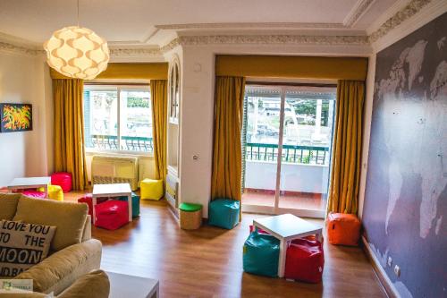 sala de TV, Help Yourself Hostels - Carcavelos Coast in Carcavelos sala de TV, Help Yourself Hostels - Carcavelos Coast in Carcavelos