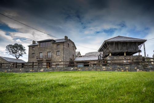 This photo about Apartamentos Rurales El Foro shared on HyHotel.com