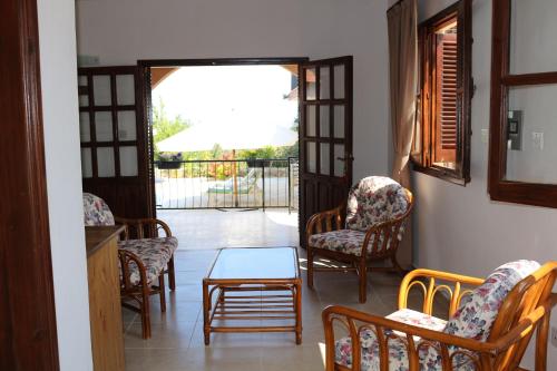 阳台/露台, 五指假日平房 (Five Fingers Holiday Bungalows) in 奥岑科依 阳台/露台, 五指假日平房 (Five Fingers Holiday Bungalows) in 奥岑科依