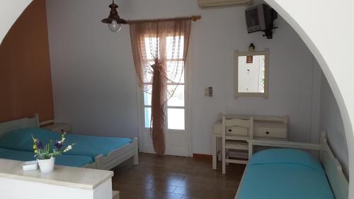 Guestroom, Giorgia Lodging in Paros Island Guestroom, Giorgia Lodging in Paros Island