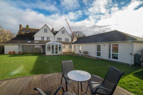 Red Mullions Guest House near Magdalen College Red Mullions Guest House near Magdalen College