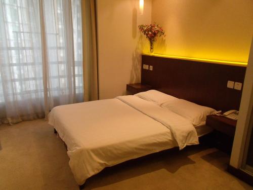 This photo about Apartment Hotel Shanghai New Space shared on HyHotel.com