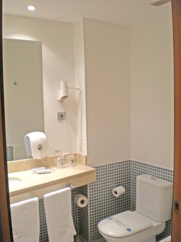 ห้องน้ำ, โรงแรมมูร์เรียตา (Hotel Murrieta) in โลโกรโน ห้องน้ำ, โรงแรมมูร์เรียตา (Hotel Murrieta) in โลโกรโน