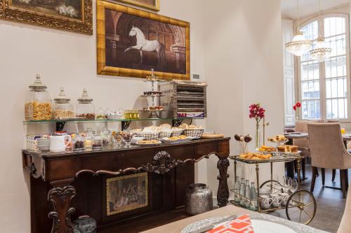 อาหารและเครื่องดื่ม, โรงแรมปาลาเซเต เด อลาโมส (Hotel Palacete de Alamos) in มาลากา อาหารและเครื่องดื่ม, โรงแรมปาลาเซเต เด อลาโมส (Hotel Palacete de Alamos) in มาลากา