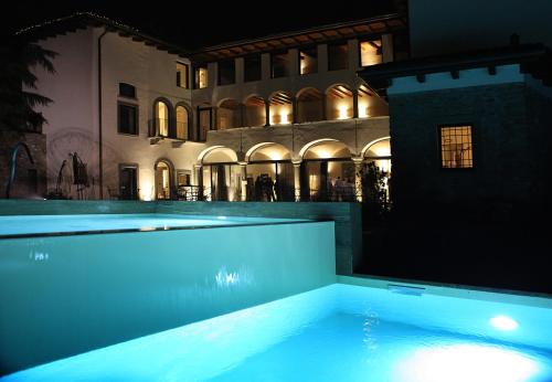 Swimming pool, Podere Castel Merlo Resort in Villongo Swimming pool, Podere Castel Merlo Resort in Villongo
