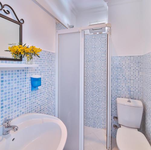 This photo about Whitehouse Pension shared on HyHotel.com