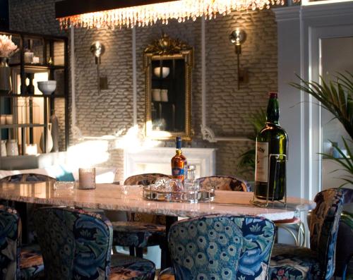 Pub/Lounge, Xenon Inn in Nafplion Pub/Lounge, Xenon Inn in Nafplion