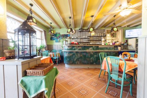 Quầy bar/Pub, Hotel DeFive in Berdorf Quầy bar/Pub, Hotel DeFive in Berdorf